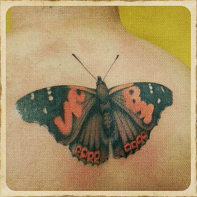 Cardboard butterfly, thanks again george..
#stuckinthepasttattoo #dortmundfinest