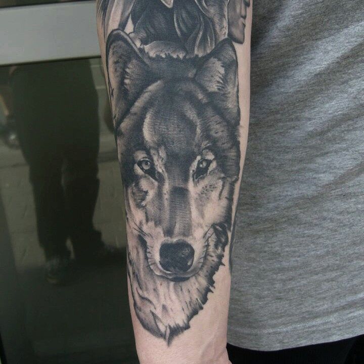 Healed wolf from a while back...thx again Karl-Heinz! #germantattooers #tattoowo